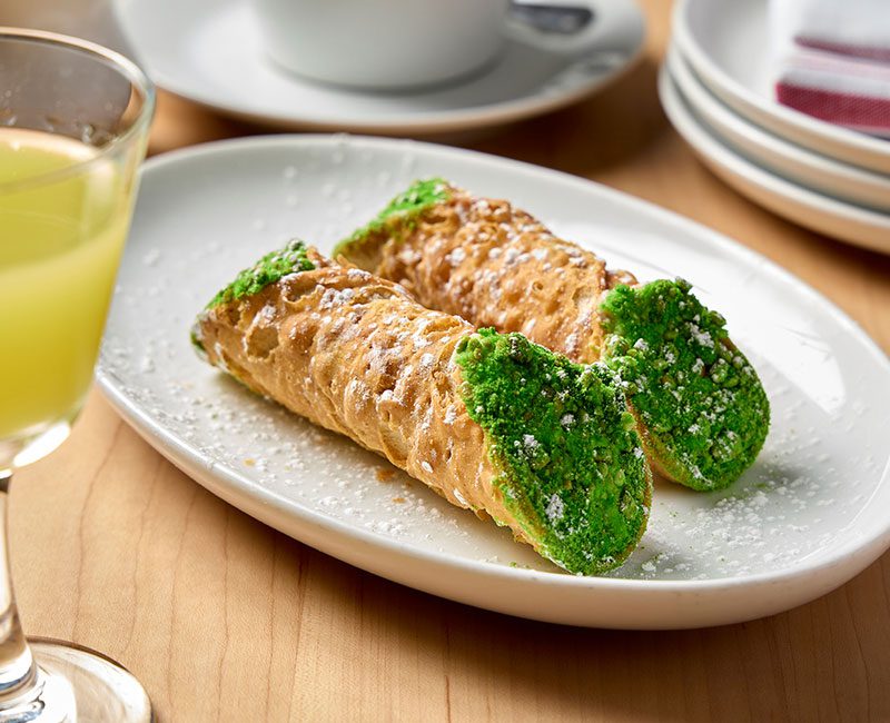 800x650 0037 Cannoli Gussie's Paper Plane